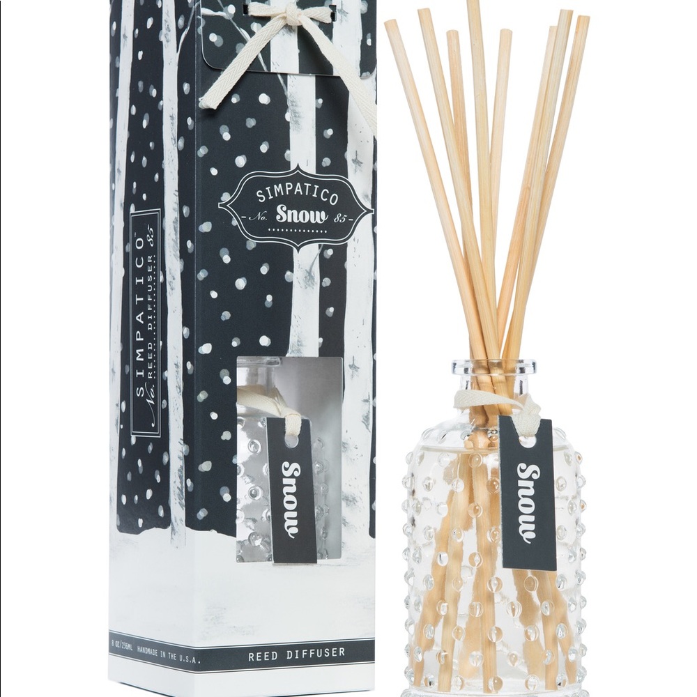 NEW Simpatico SNOW reed diffuser.